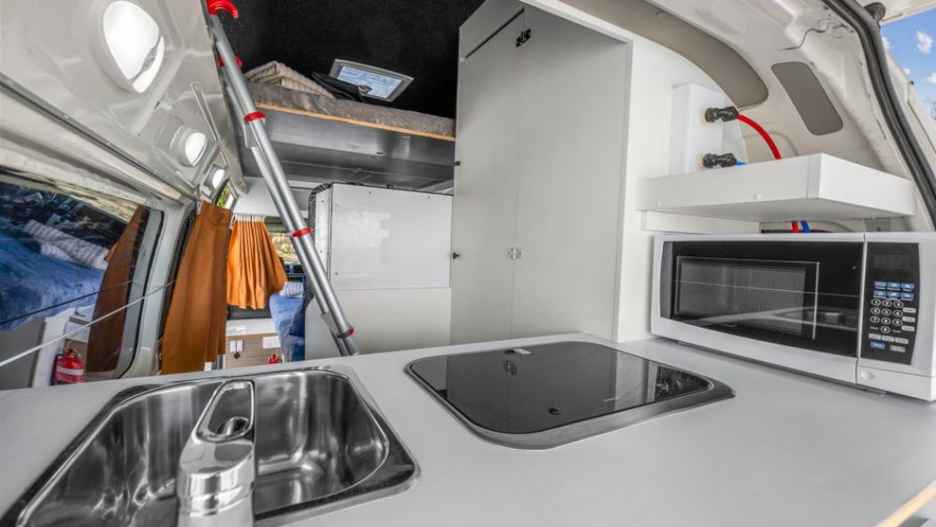 Maxie 4 Deluxe shower and toilet campervan
