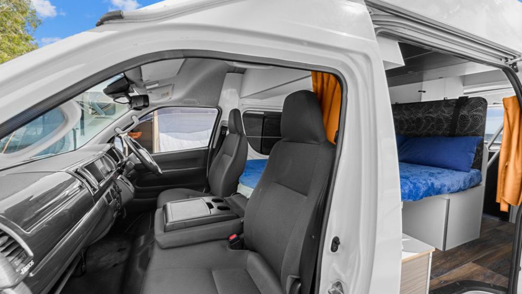 Maxie 4 Deluxe shower and toilet campervan