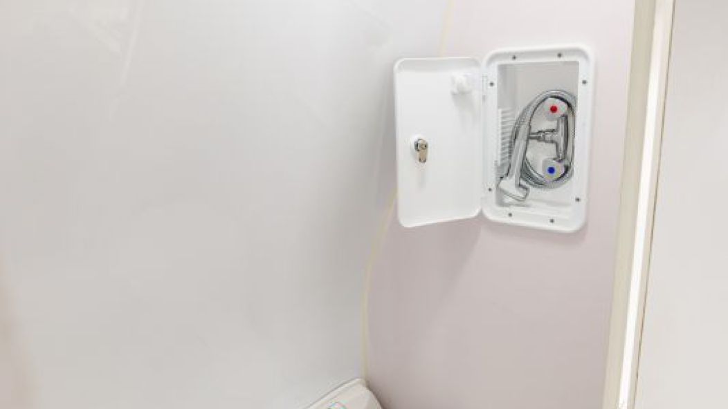 Maxie 4 Deluxe shower and toilet campervan