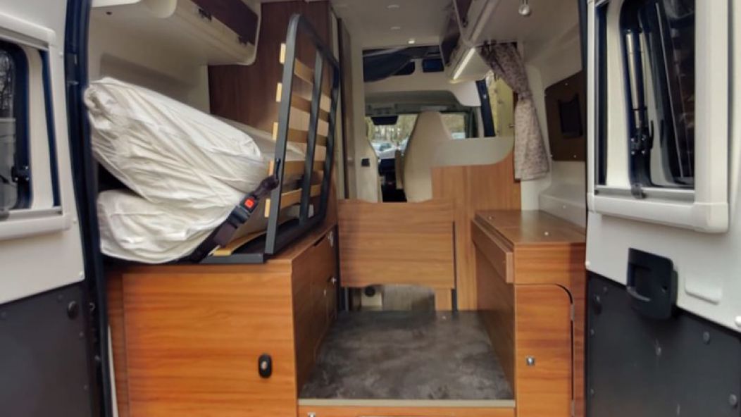 Adventure Campervan (4 PAX) Adventure Campervan (4 PAX)