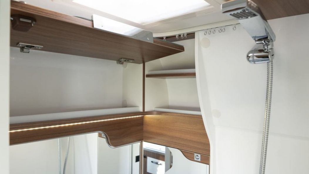 Adventure Campervan (4 PAX) Adventure Campervan (4 PAX)