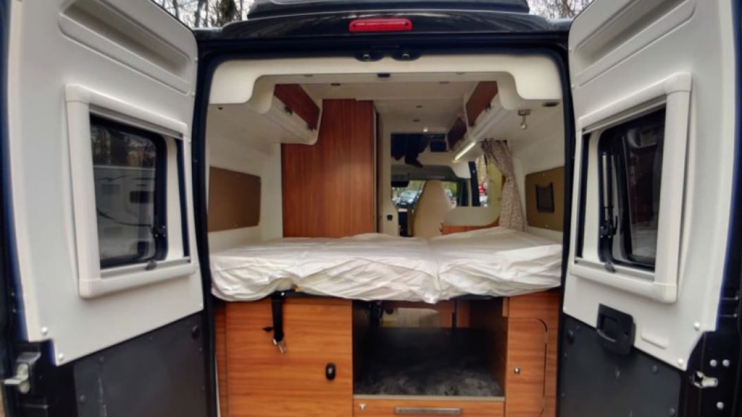 Adventure Campervan (4 PAX) Adventure Campervan (4 PAX)