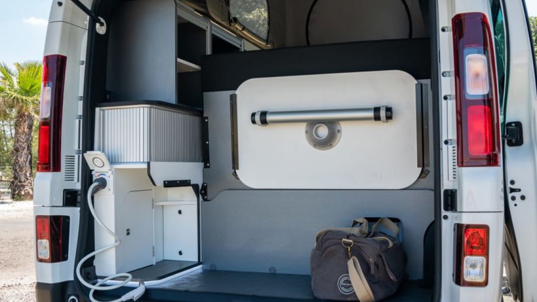 Adventure Combi-Van (4 PAX) Adventure Combi-Van (4 PAX)