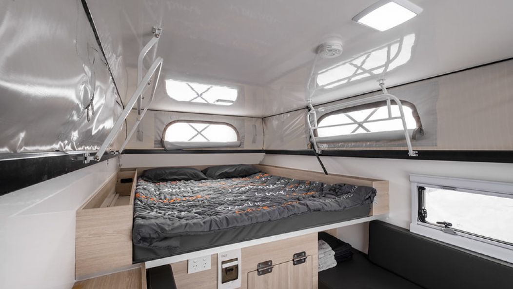 Adventure Camper 4x4 Adventure Camper 4x4