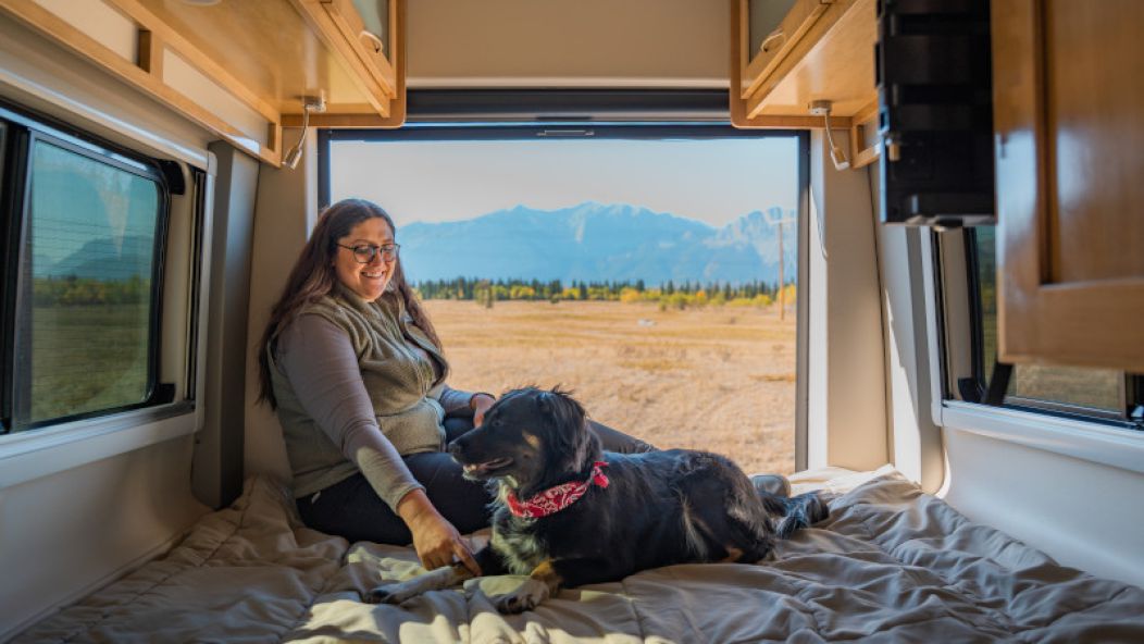 Deluxe Van Camper DVC