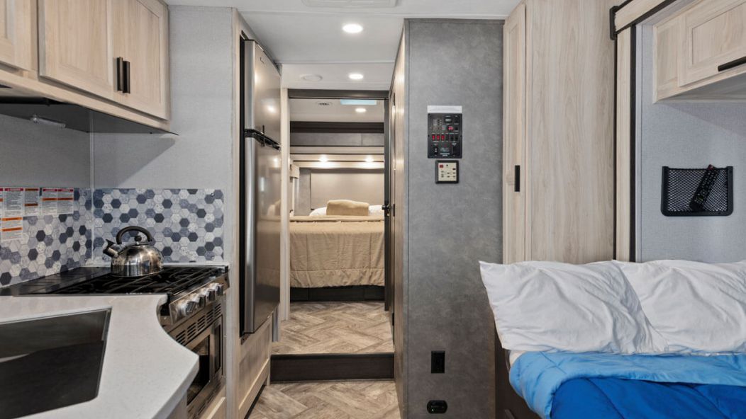 Midi Motorhome MHB Midi Motorhome MHB