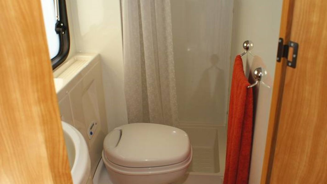 Katamarano 12P (A) Katamarano 12P (A)