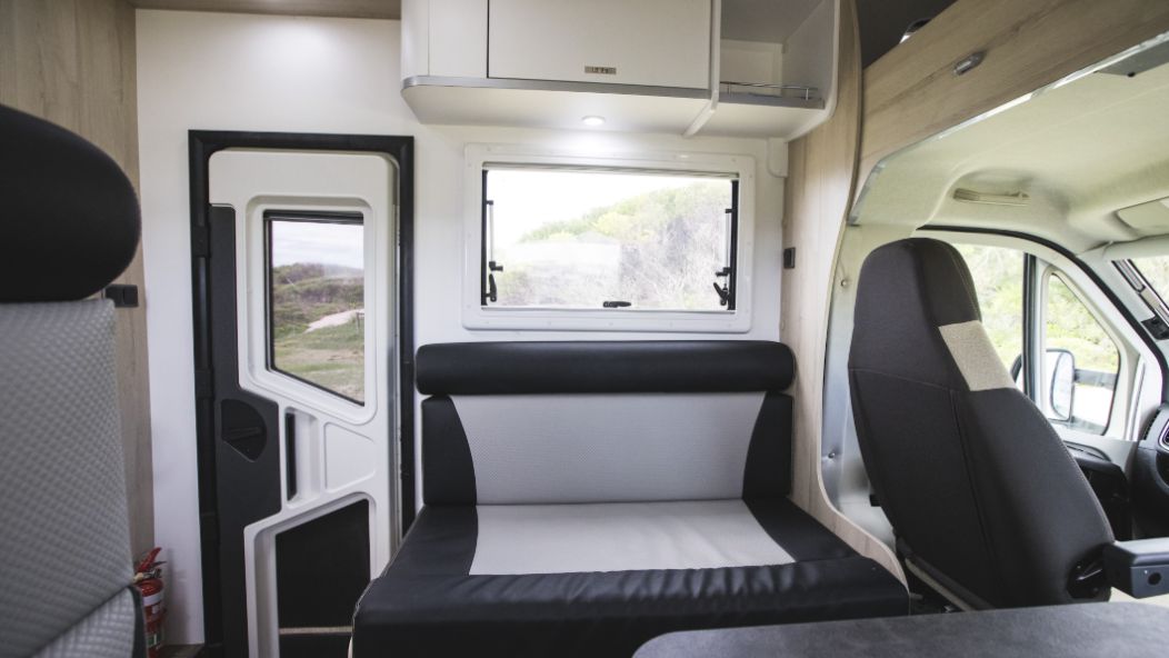 Comfort Standard Select NA 6 pax auto