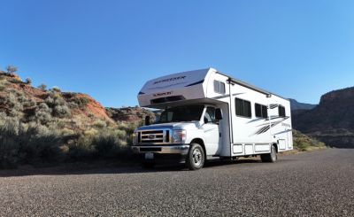 Combine the World Championship in the USA with an RV