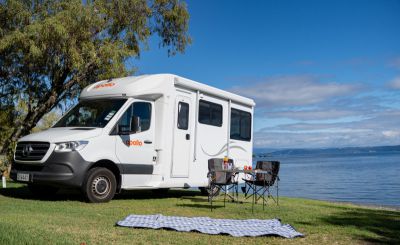 Self contained campers Nieuw Zeeland